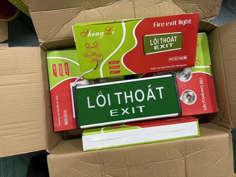 Biển chỉ dẫn lối thoát hiểm Exit - Thiết Bị PCCC Levu - Công Ty TNHH Levu.vn